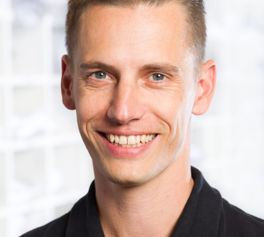 Dr. Thomas Hesse